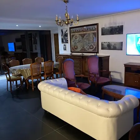 La Sur Le Toit Apartment *